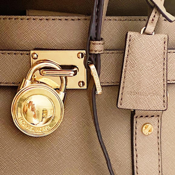 Michael Kors Hamilton NWOT Dune satchel Crossbody - Picture 11 of 13